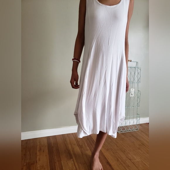 Women's white summer dress - Picture 2 of 6
